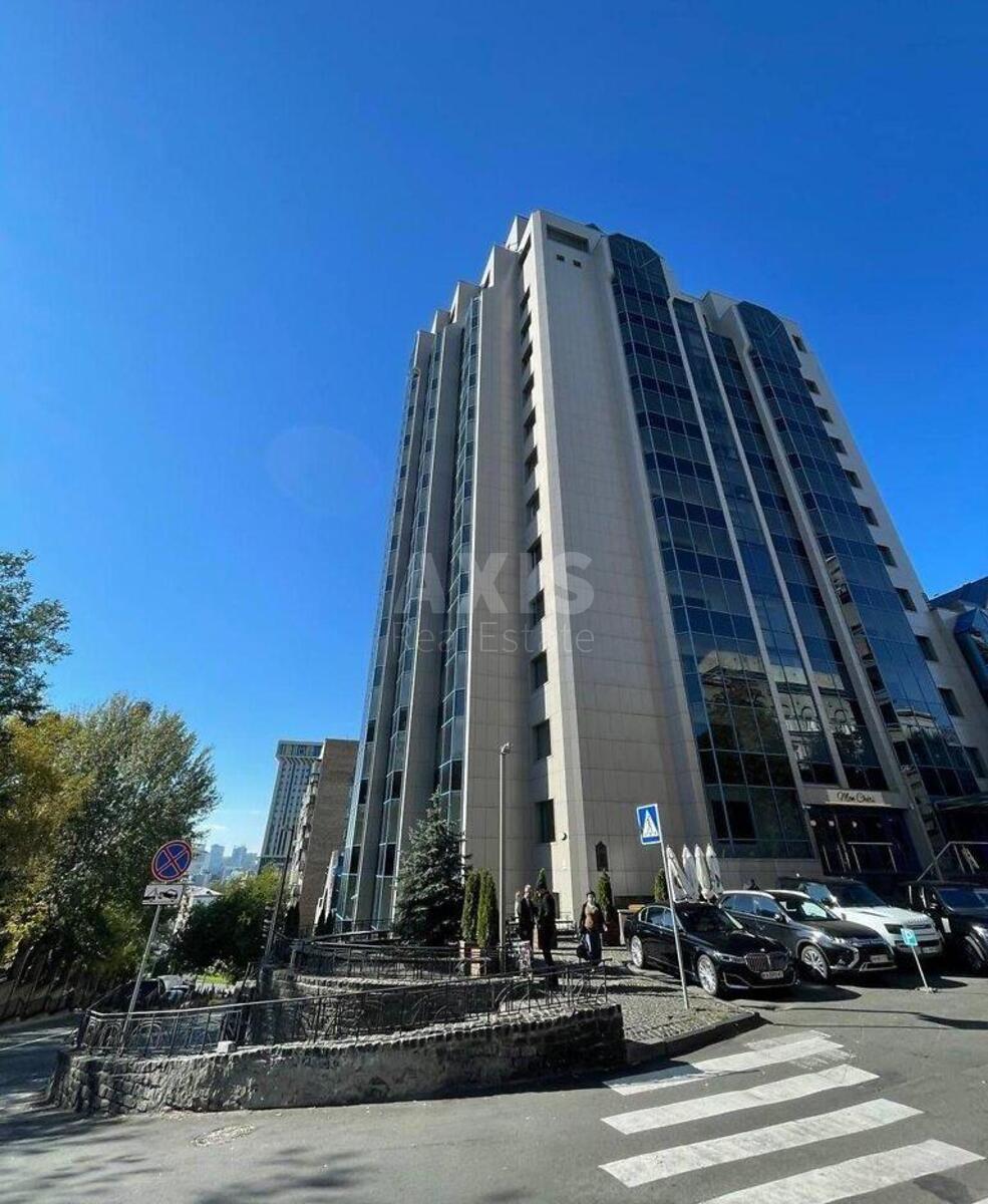 Office vul. Shovkovychna 42/44, 288m2