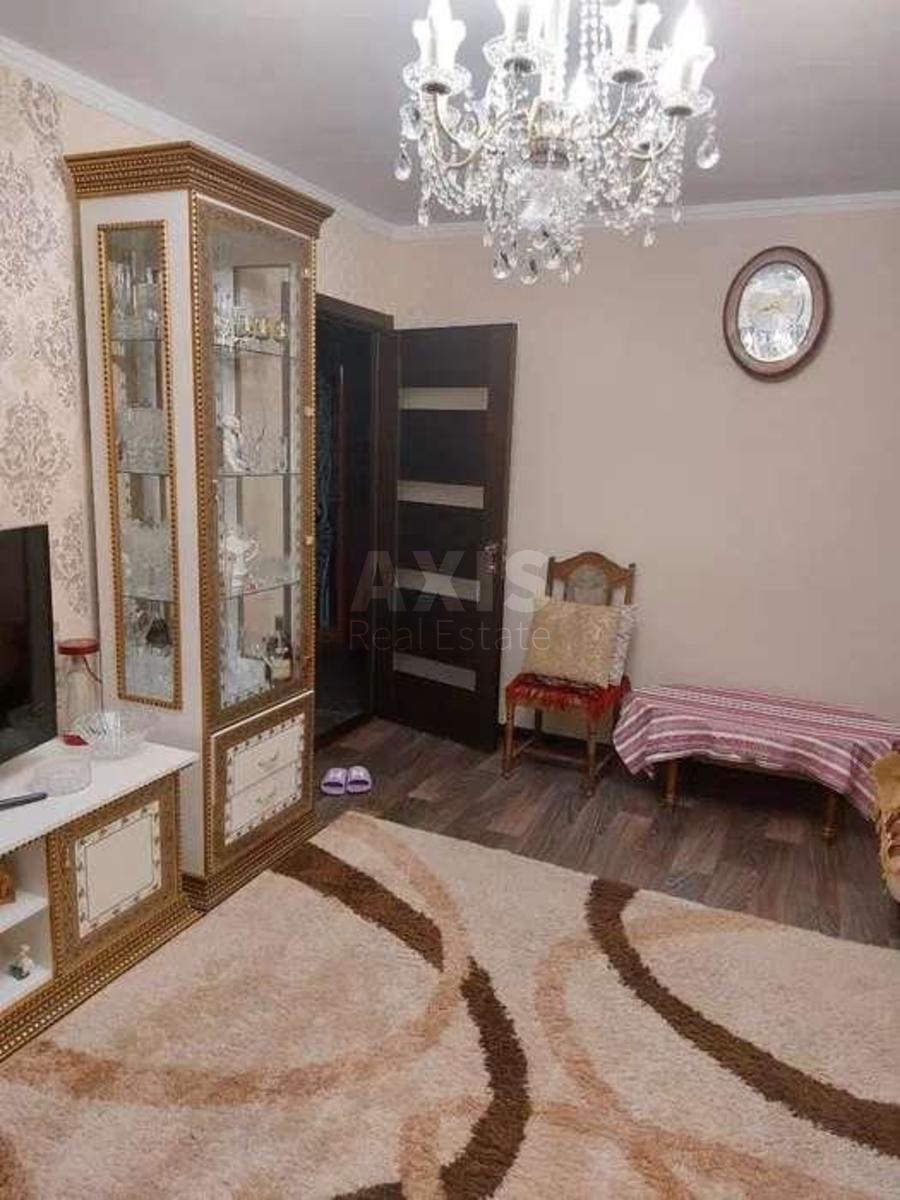 3k apartment vul. Myloslavs'ka 301