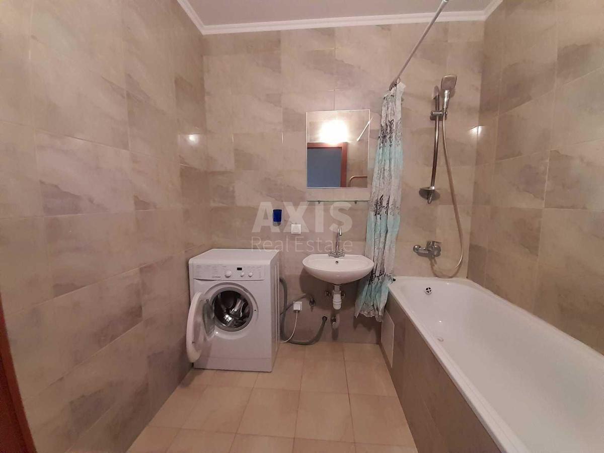 1k apartment vul. Zdolbunivs'ka 131