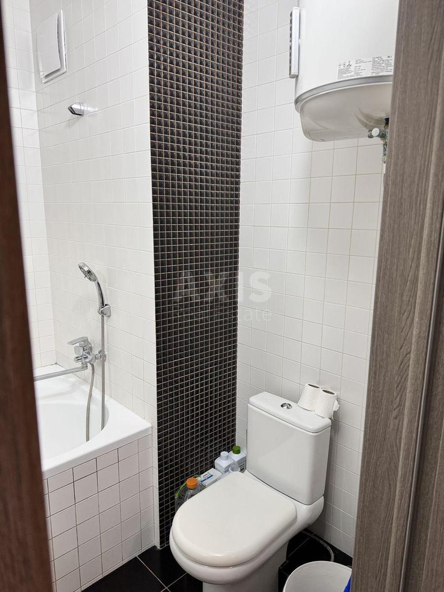 1k apartment vul. Bogatyrs'ka 6А4