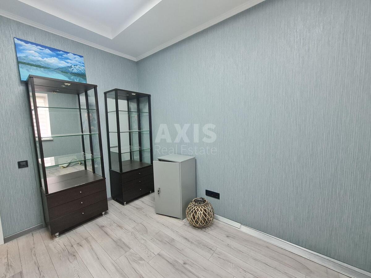Office vul. Kikvidze 13, 45m22
