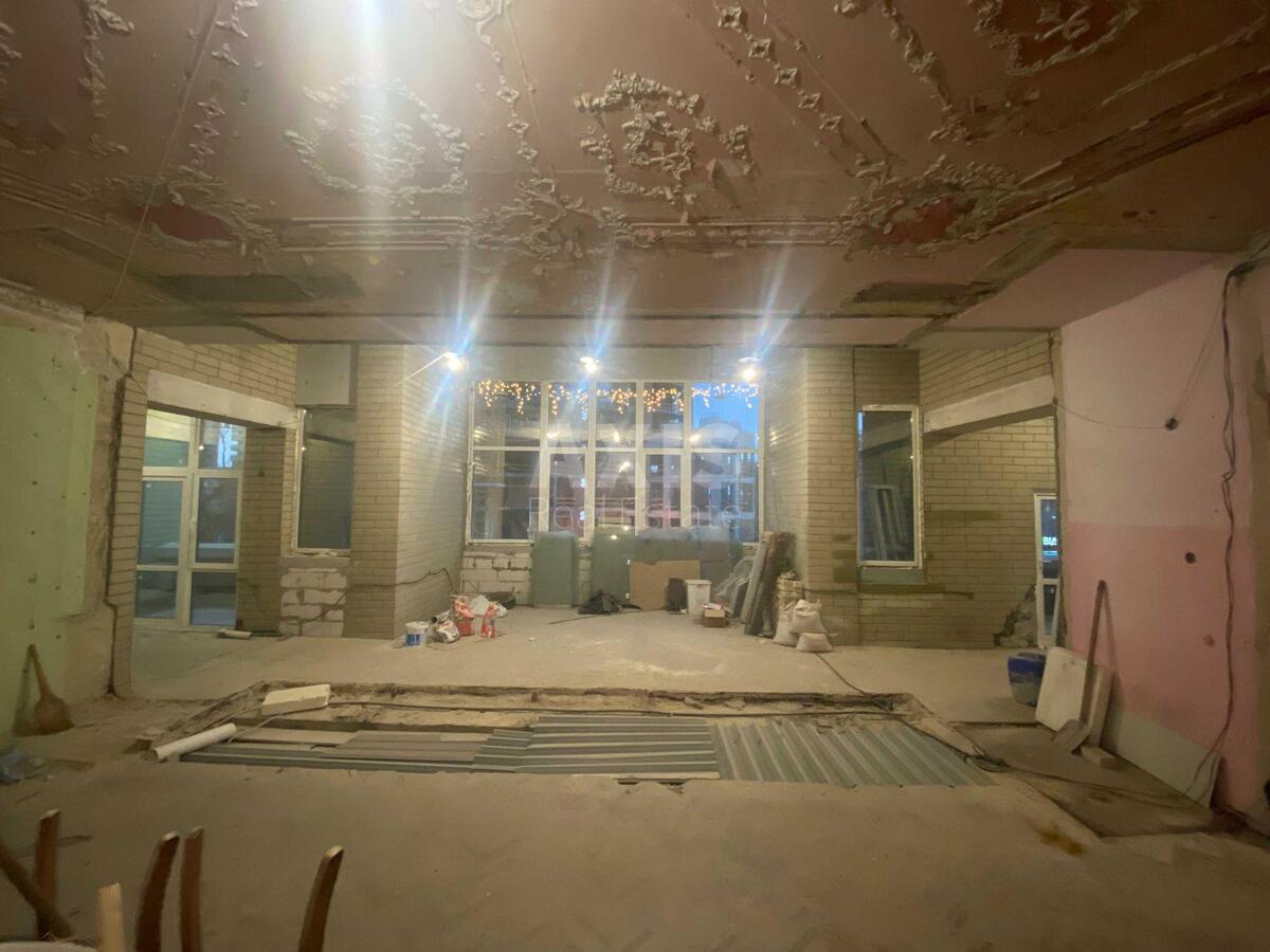 Объект сервиса ул. Антоновича 125В, 330м25