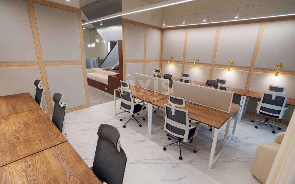 Office pr-t Peremogy 42, 222m2