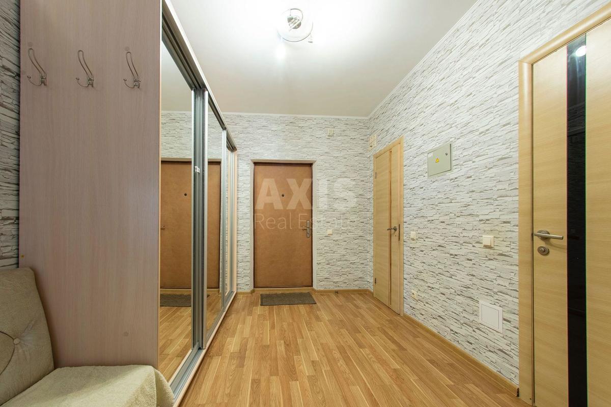 2k apartment vul. Oleny Pchilky 64