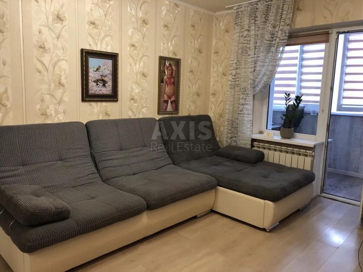 1k apartment vul. Symyrenka 20А2