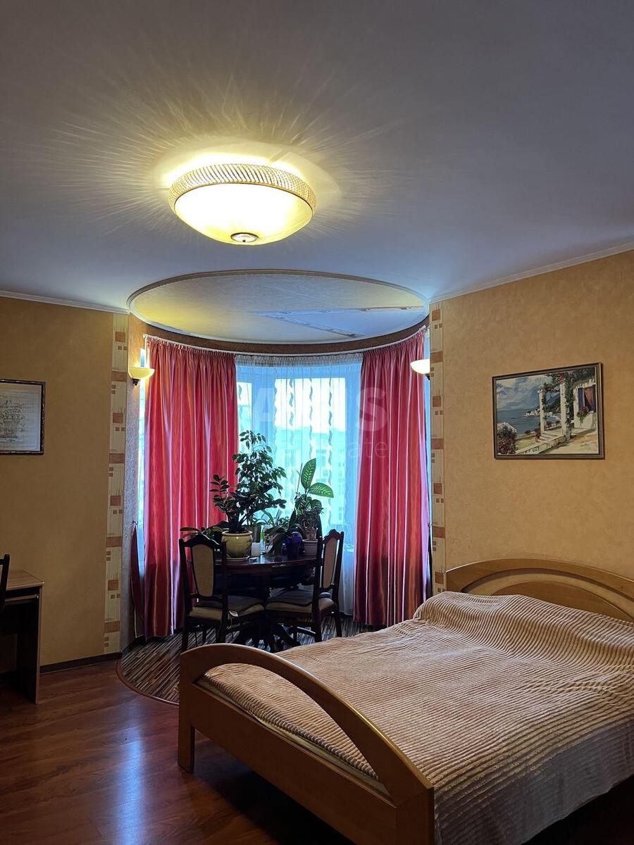 2k apartment nab. Dniprovs'ka 26А3