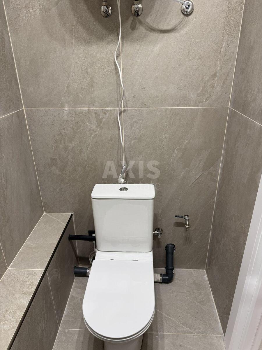 Office vul. Myhajla Maksymovycha 28В, 40m27