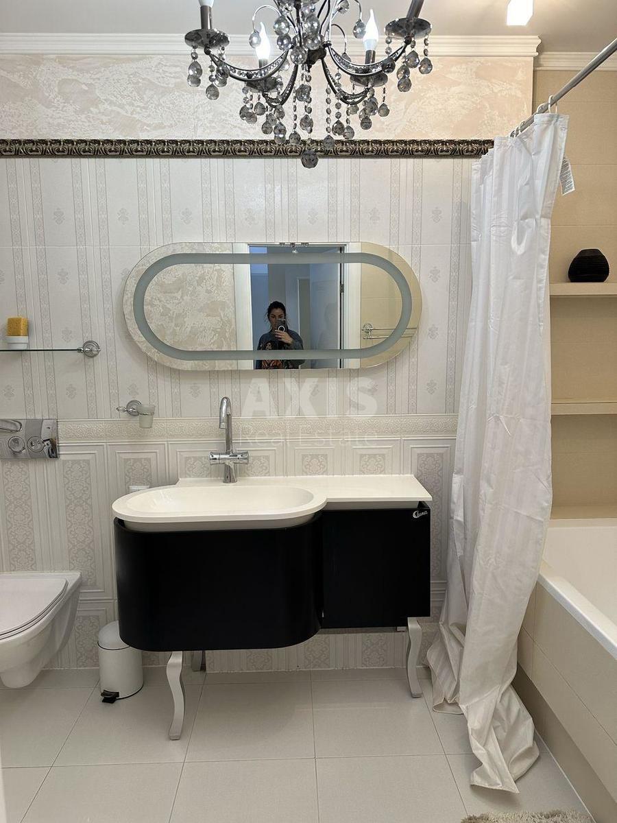 3k apartment vul. Lypkivs'kogo Vasylja Mytropolyta 184