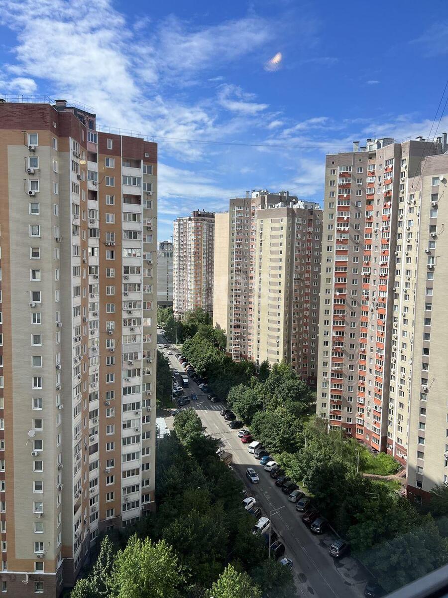 3к квартира вул. Урлівська 15