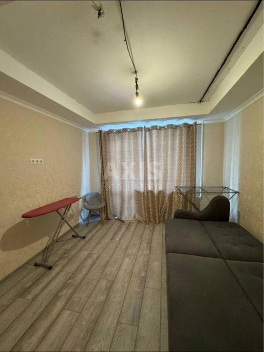 2k apartment vul. Miljutenka 42А3