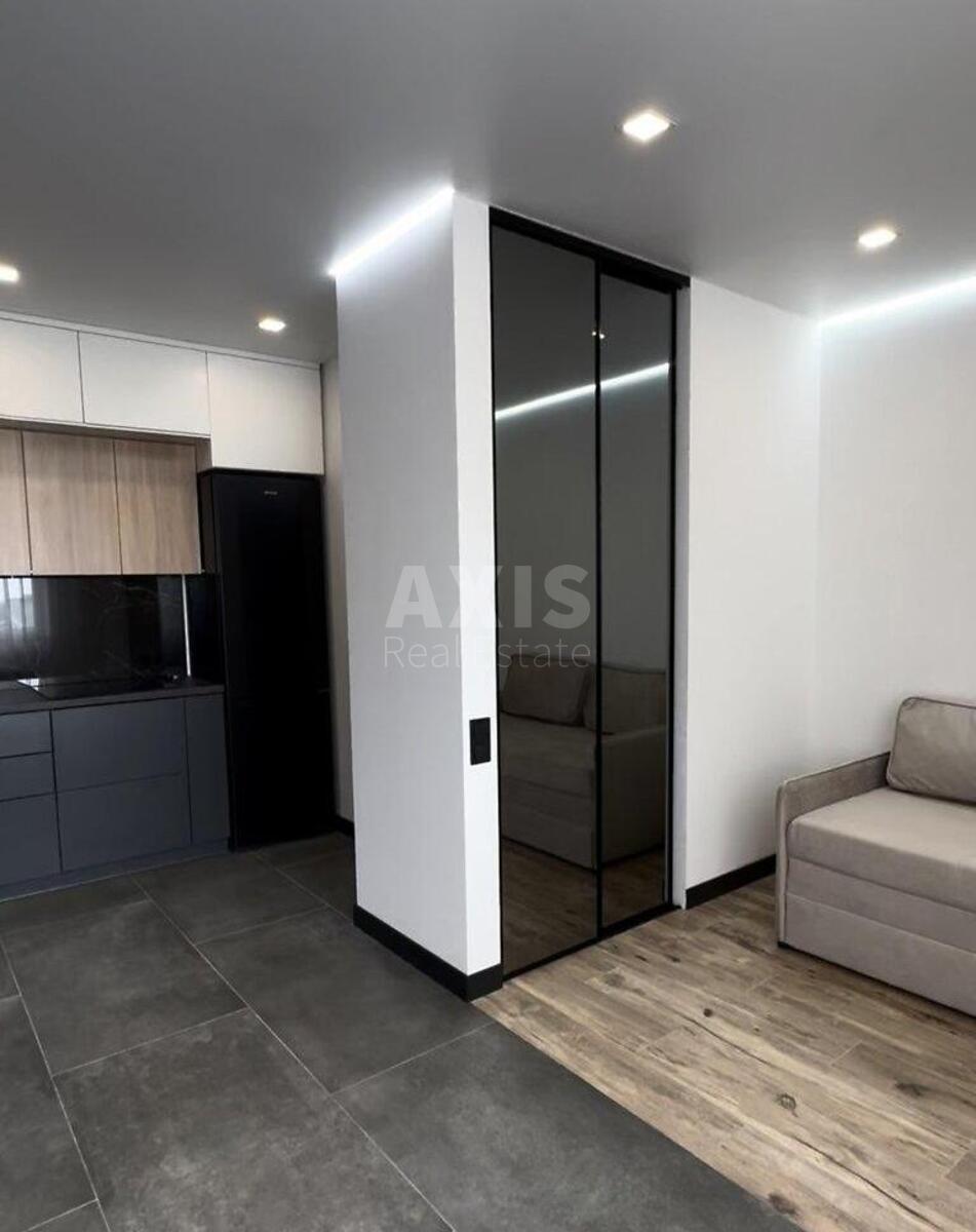 2k apartment vul. Grechka Marshala 10К2