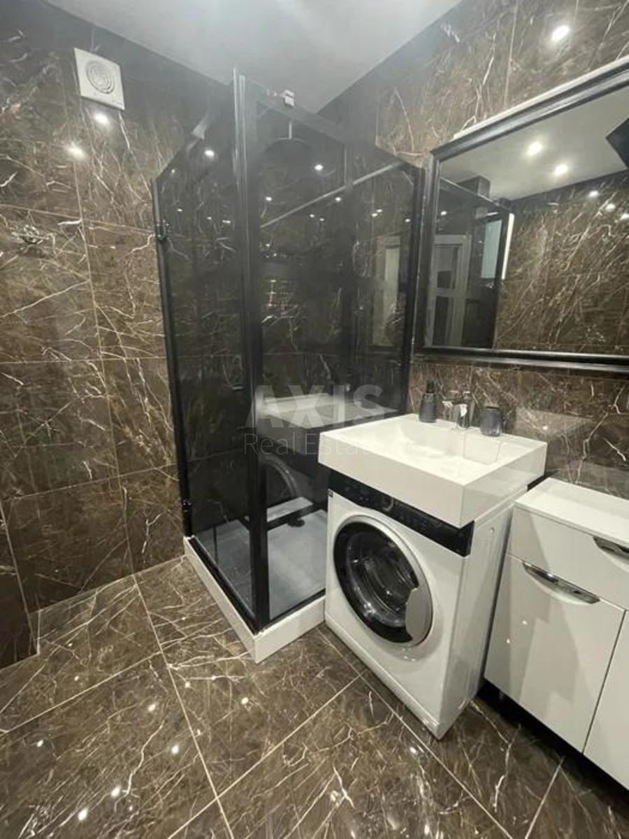 1k apartment bul. Lesi Ukrai'nky 30