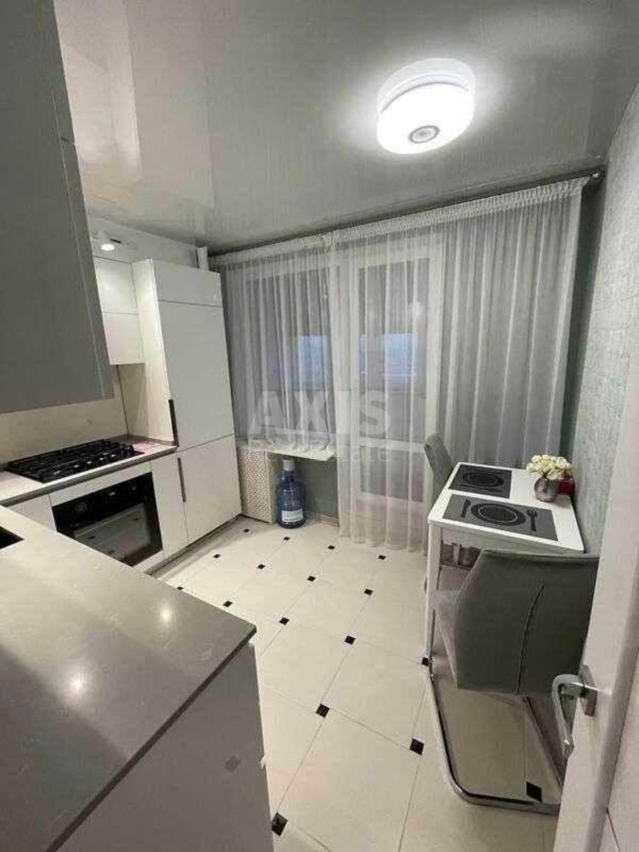 1k apartment vul. Serafymovycha 103