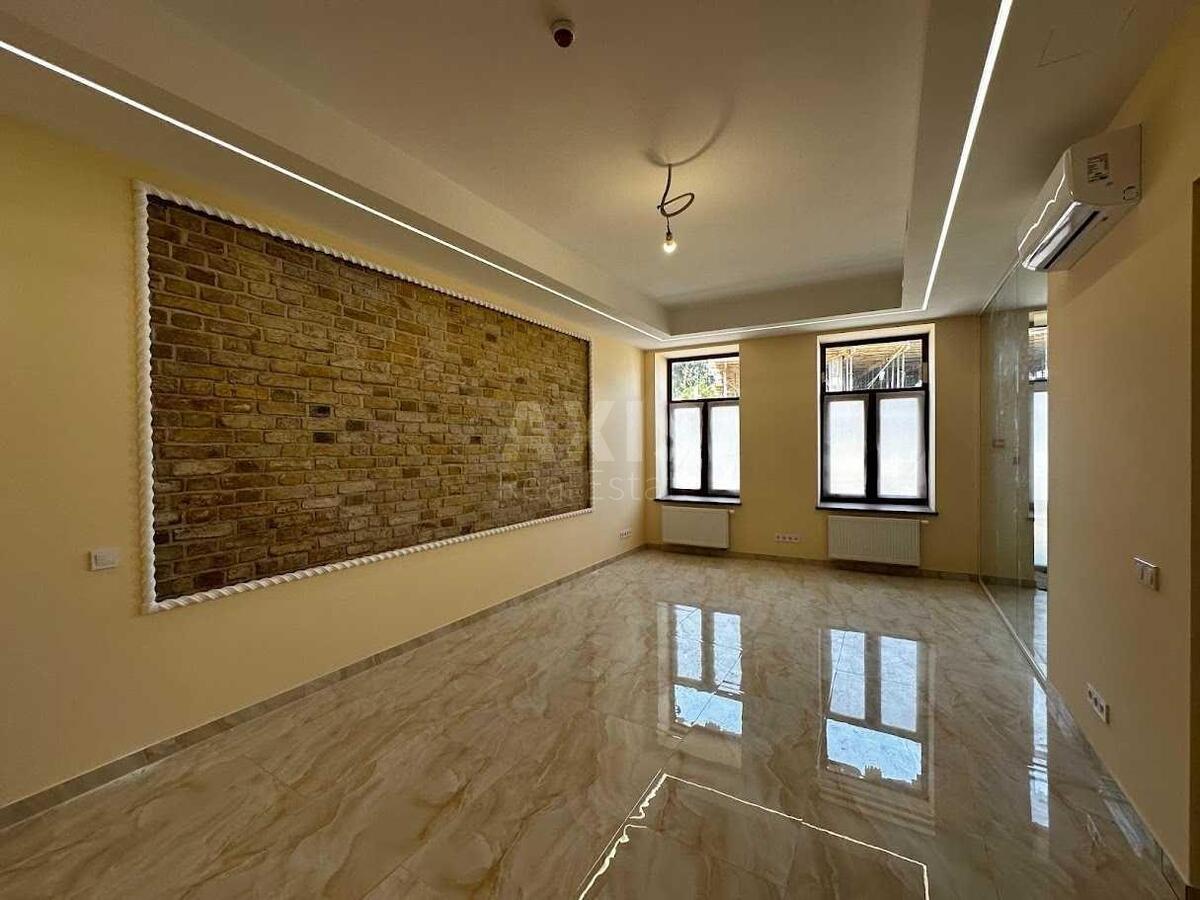 Office uzviz Andrii'vs'kyj 7А, 1000m29