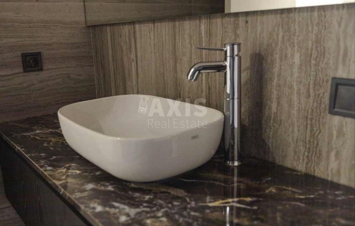 Офис ул. Панаса Мирного 8, 170м27