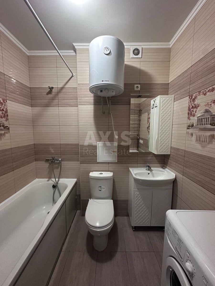 1k apartment pr-t Peremogy 90/18