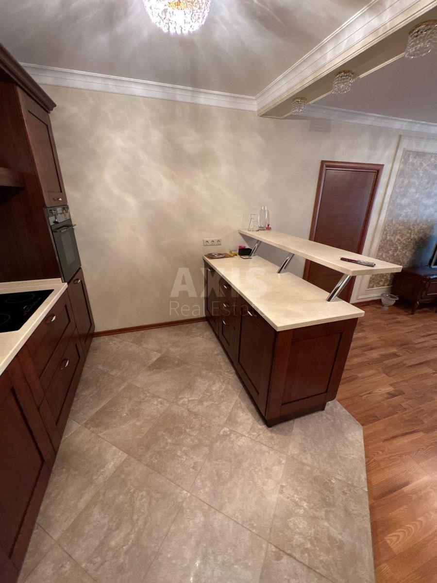 2k apartment vul. Yulia Zdanovska 60/53