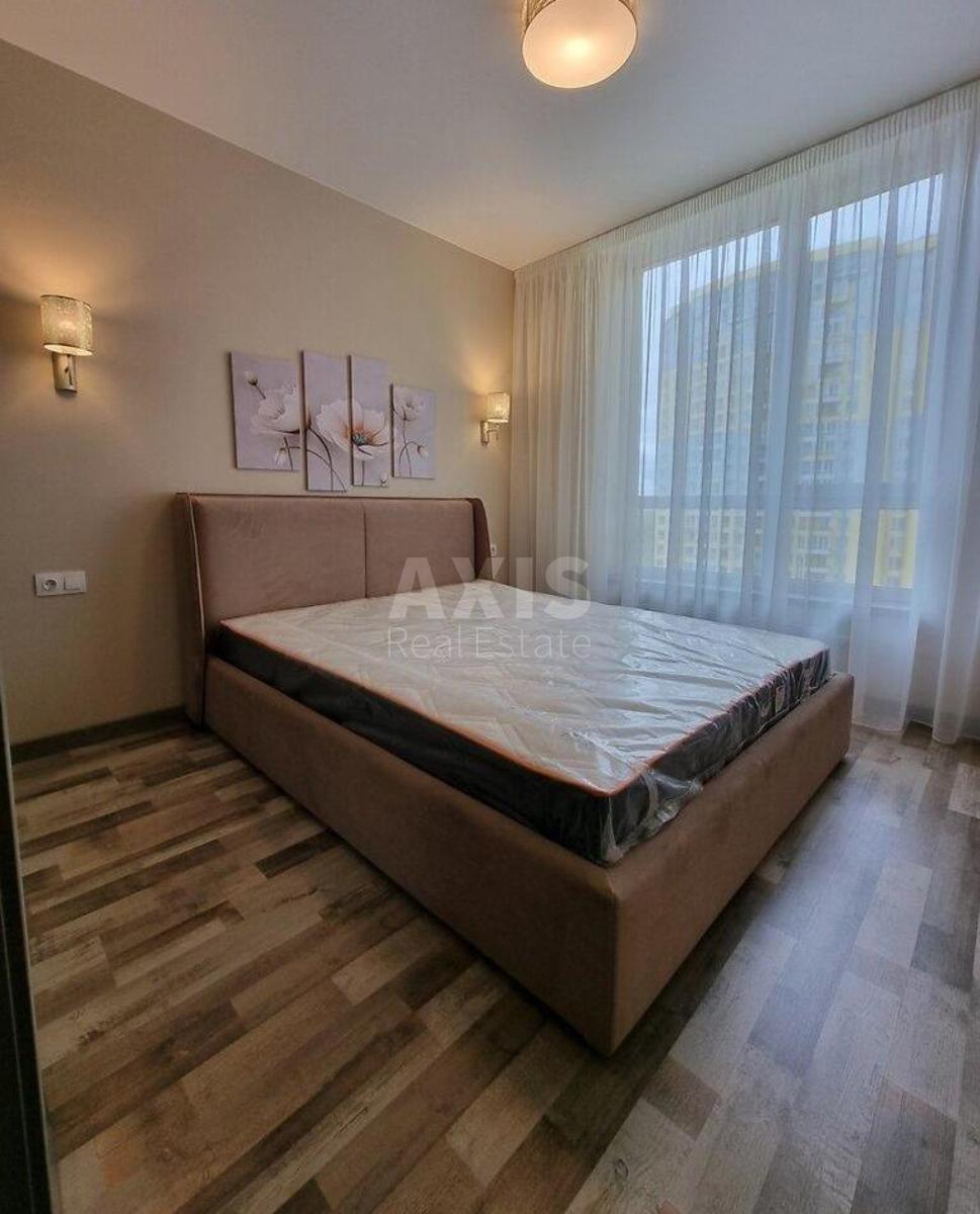 1k apartment vul. Kadets'kyj gaj 103