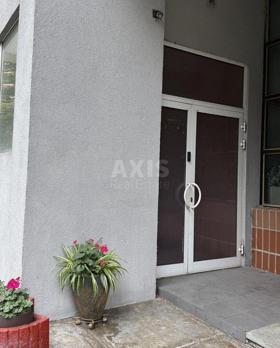 Office bul. Lesi Ukrai'nky 21А, 68m2595828