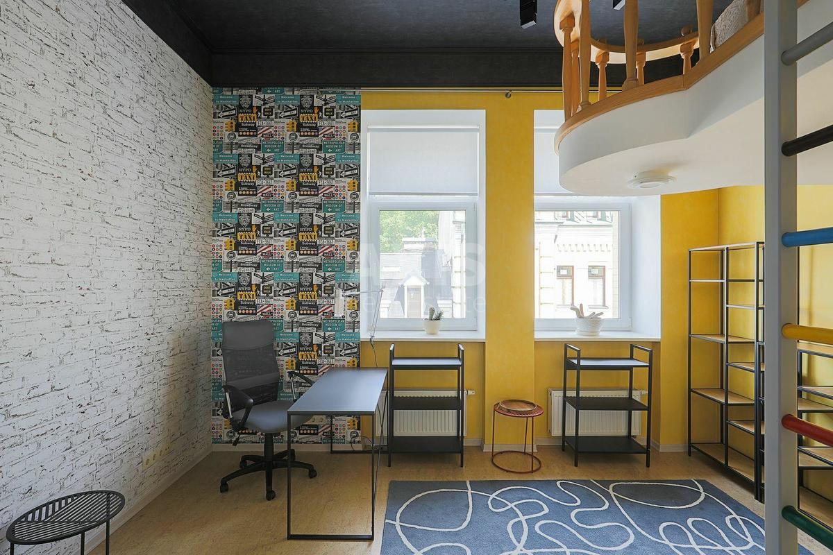 3k apartment vul. Vozdvyzhens'ka 4017