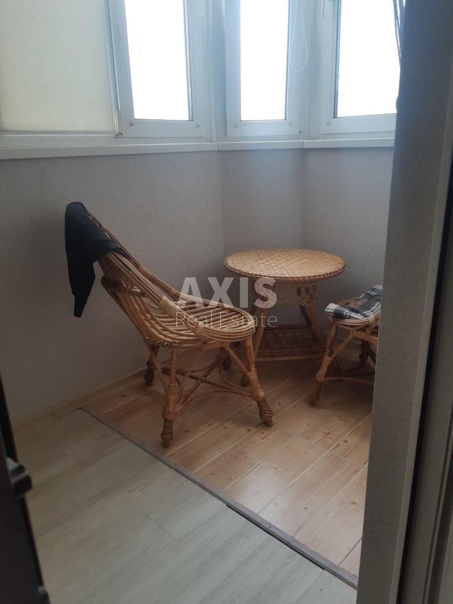 2k apartment vul. Krakivs'ka 13А5