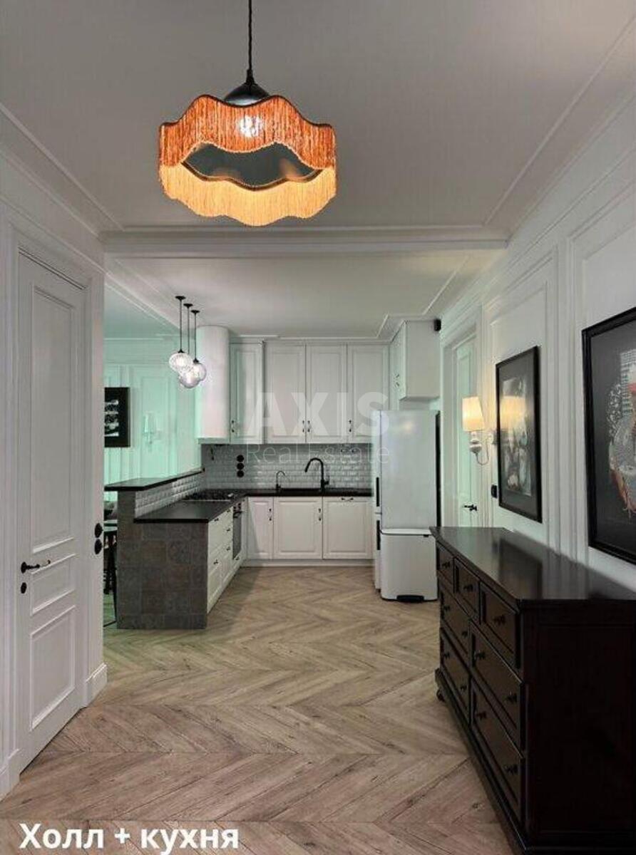 3k apartment vul. Vozdvyzhens'ka 9/19