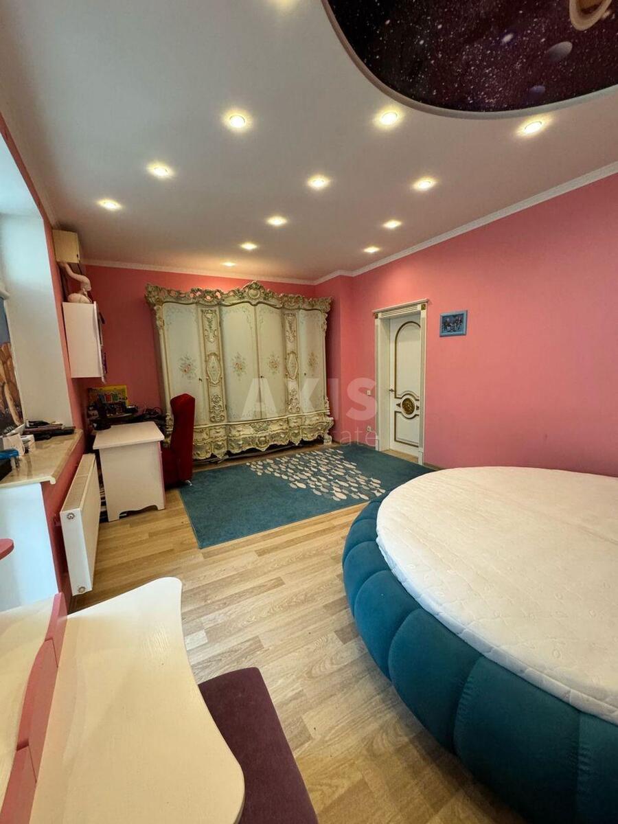 4k apartment vul. Jevgena Konoval'cja 44А571906