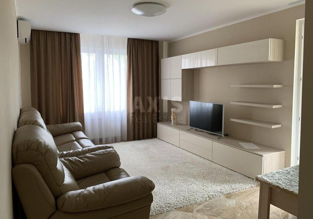 2k apartment vul. Yulia Zdanovska 34А1