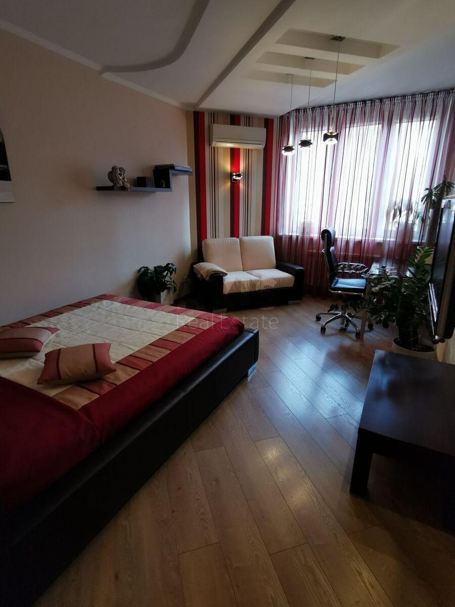 3k apartment vul. Knjazhyj Zaton 219