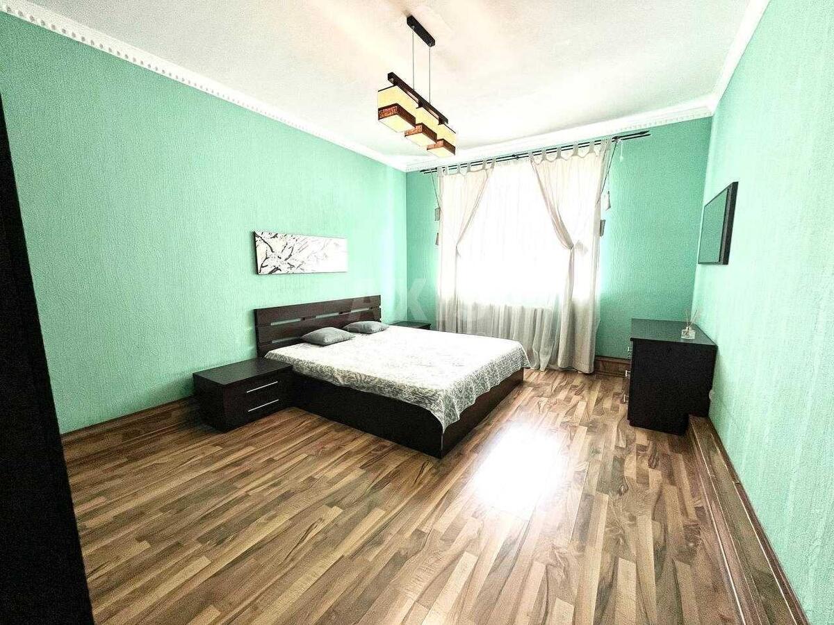 3k apartment vul. Ahmatovoi' Anny 13577617