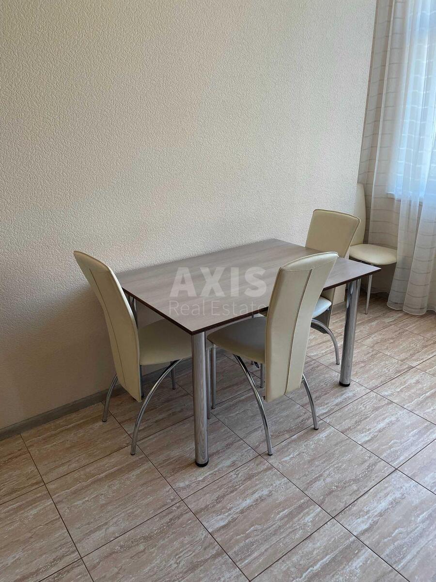 1k apartment vul. Ahmatovoi' Anny 22А1