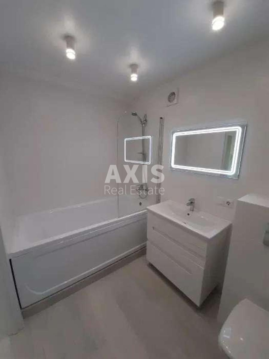 1k apartment vul. Malynovs'kogo Marshala 111