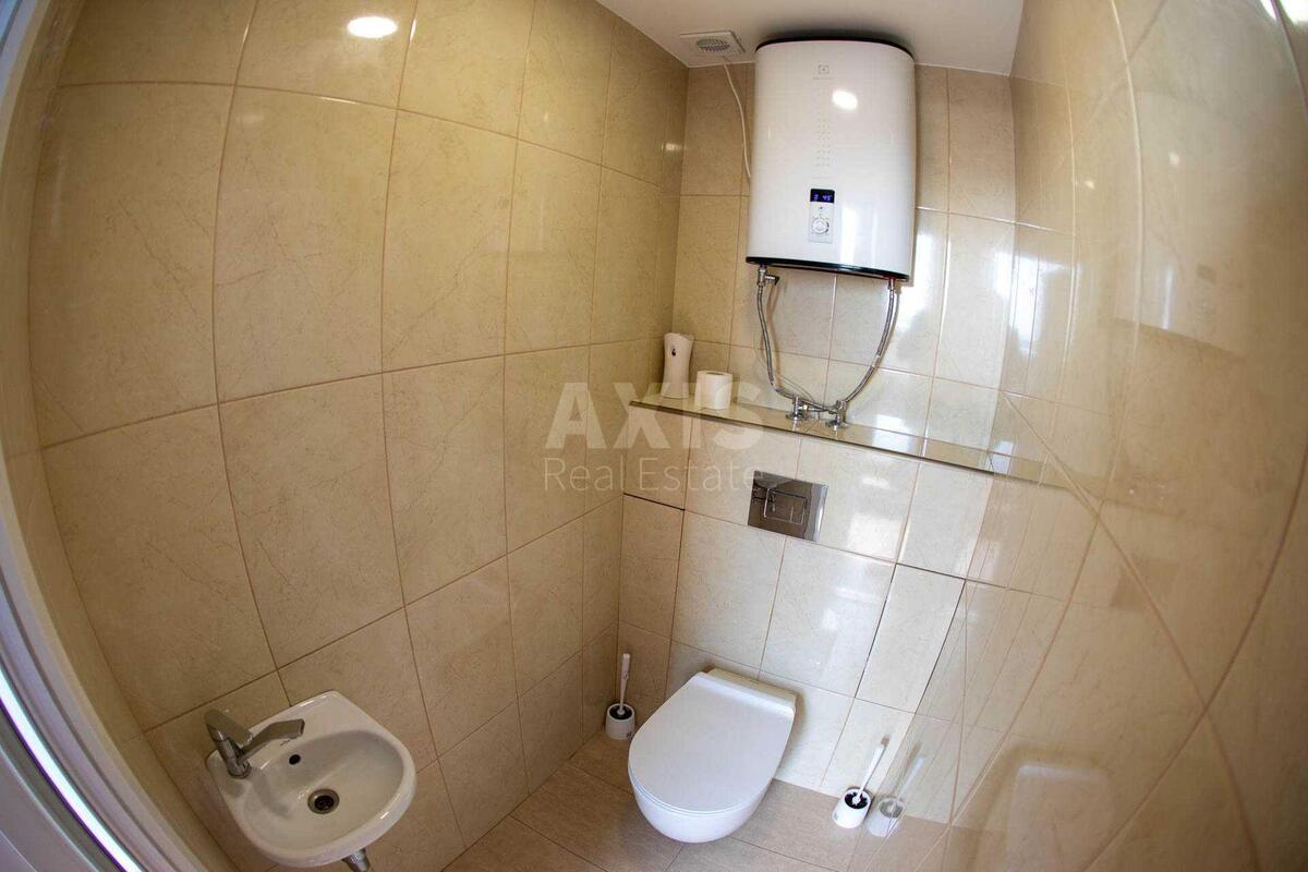 Office pr-t Peremogy 131А, 105m25851111