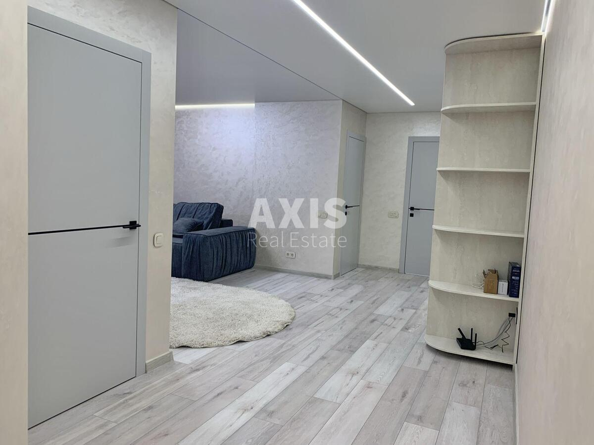 2к квартира ул. Михаила Максимовича 32618347