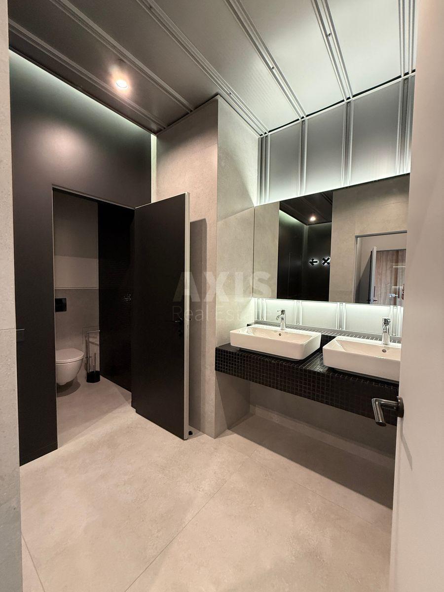 Office vul. Pan'kivs'ka 20/82, 140m211