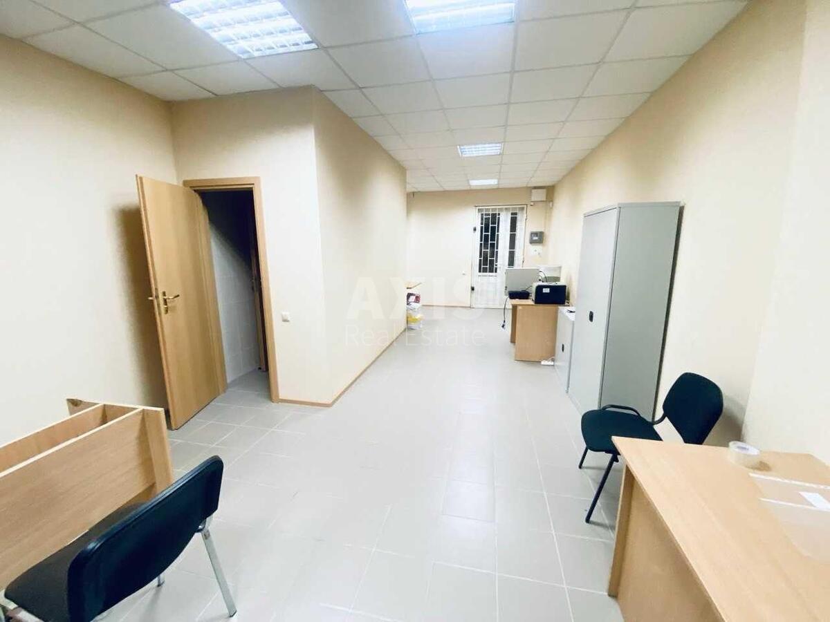 Office vul. Djachenka Ivana 20, 80m2588014