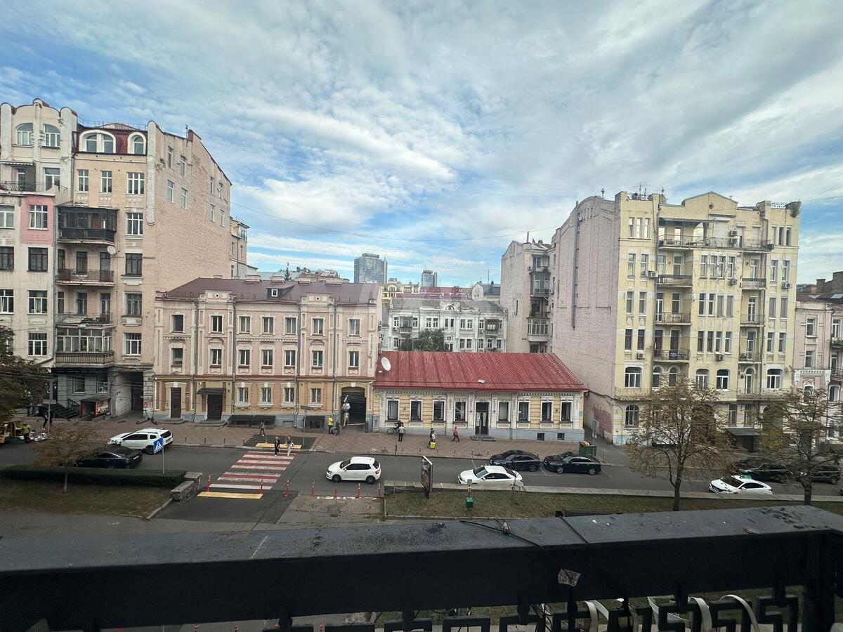 4k apartment vul. Antonovycha 8589776