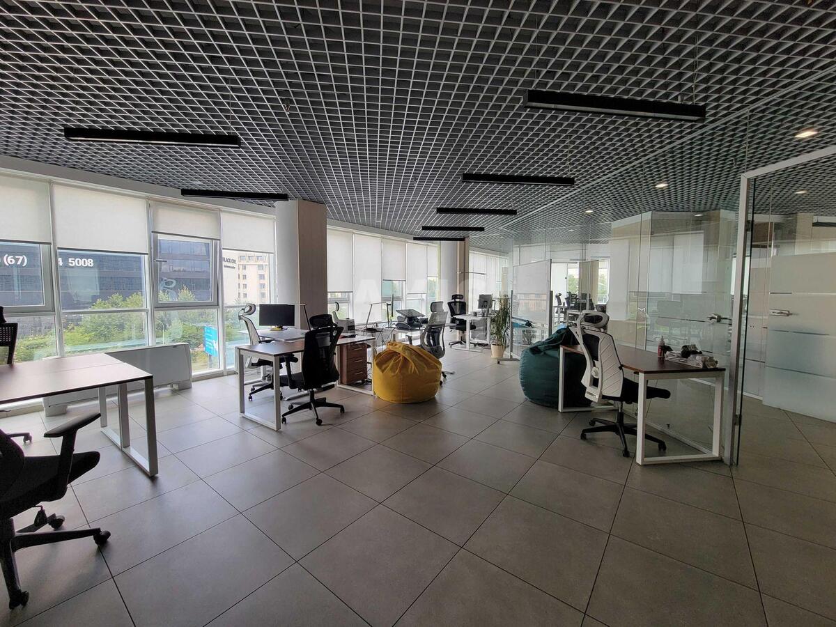 Office pr-t Golosii'vs'kyj 132, 290m2590939