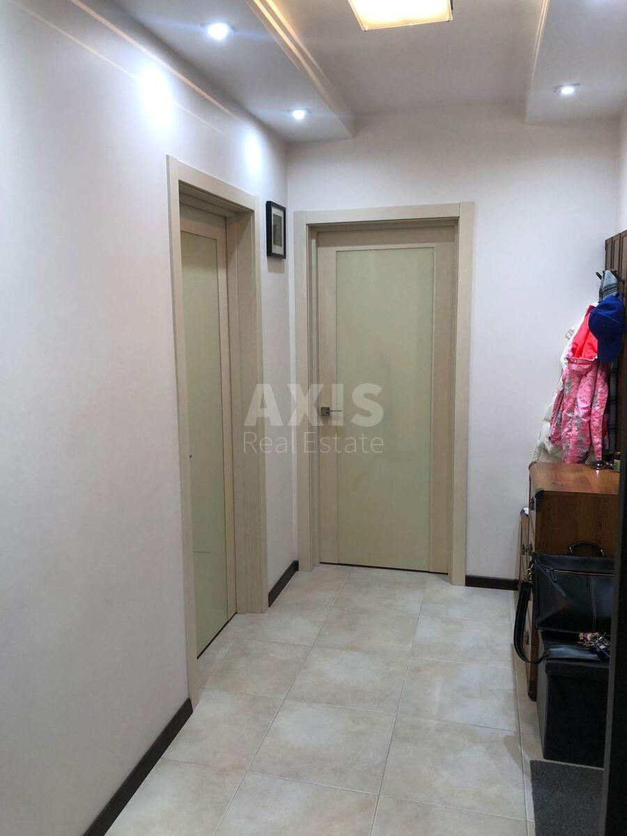 2k apartment vul. Myhajla Maksymovycha 9Б4