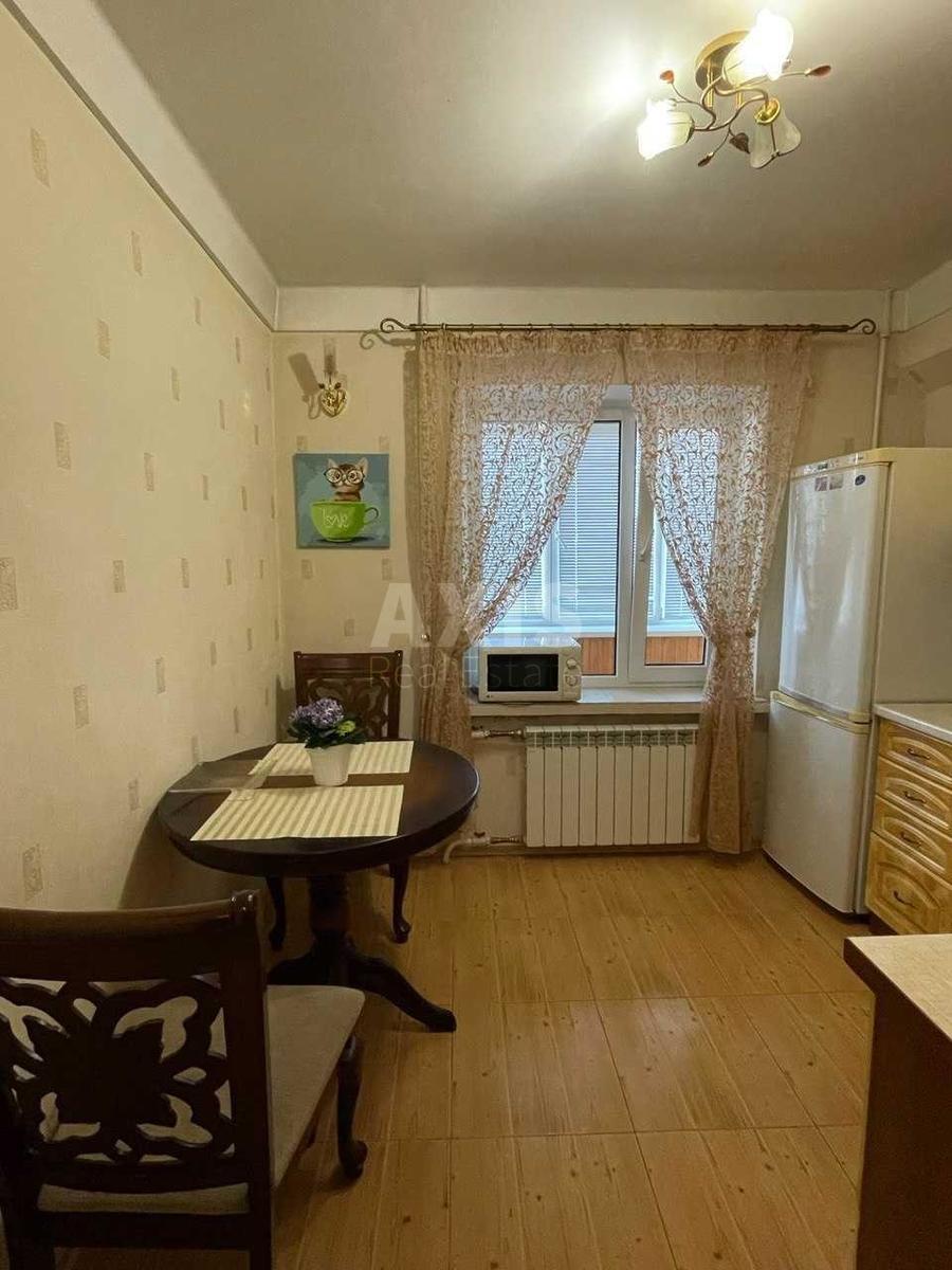 1k apartment vul. Vasyl'kivs'ka 20