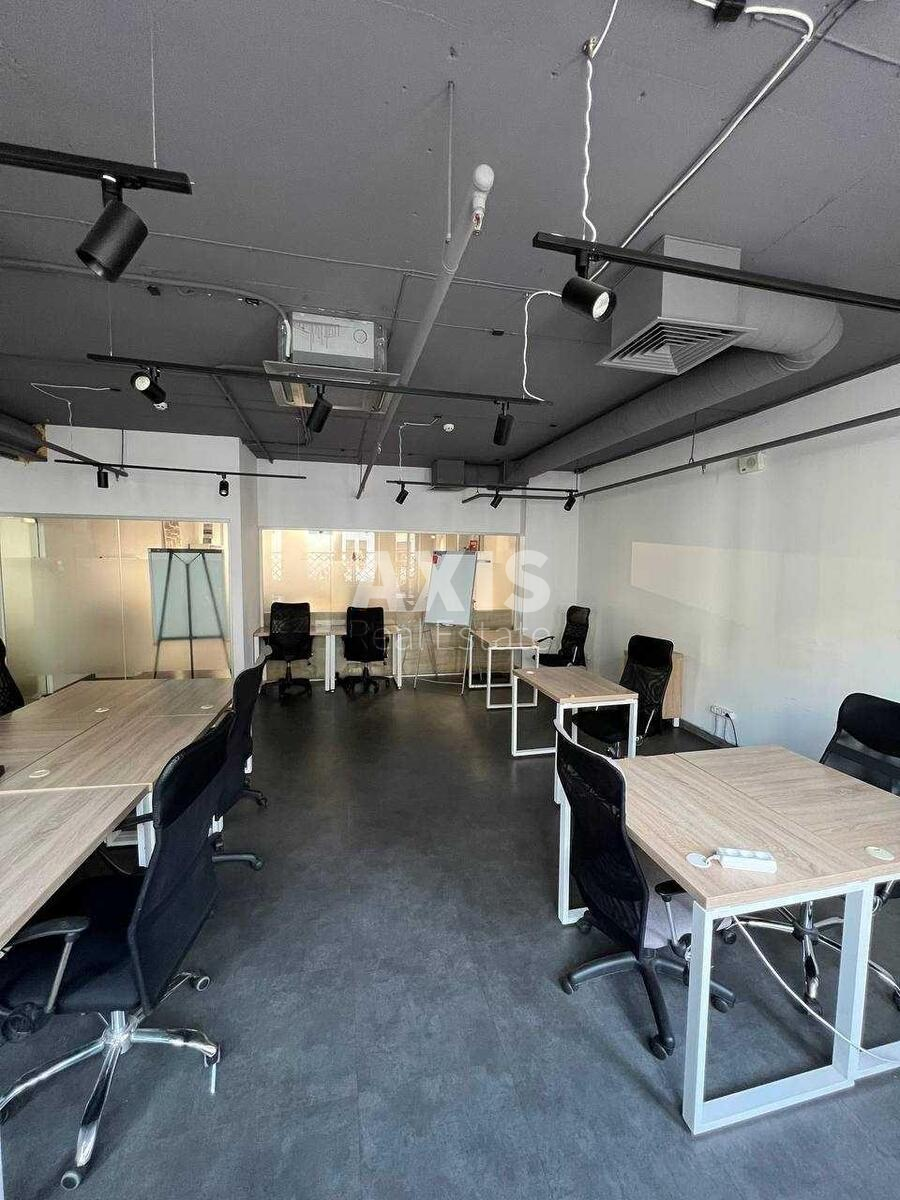 Office vul. Jaroslavs'ka 1/3, 380m211