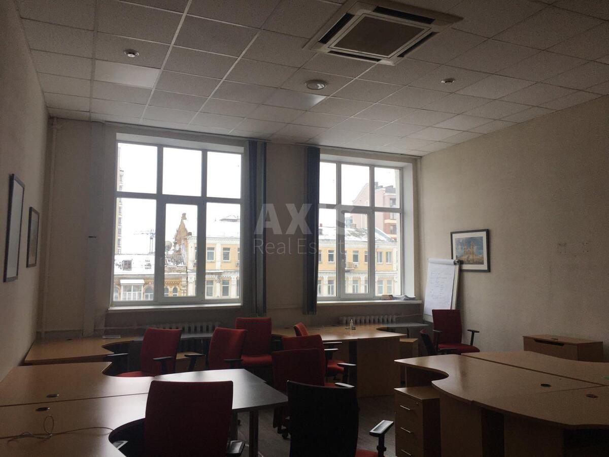 Office vul. Bul'varno-Kudrjavs'ka 26, 56m27
