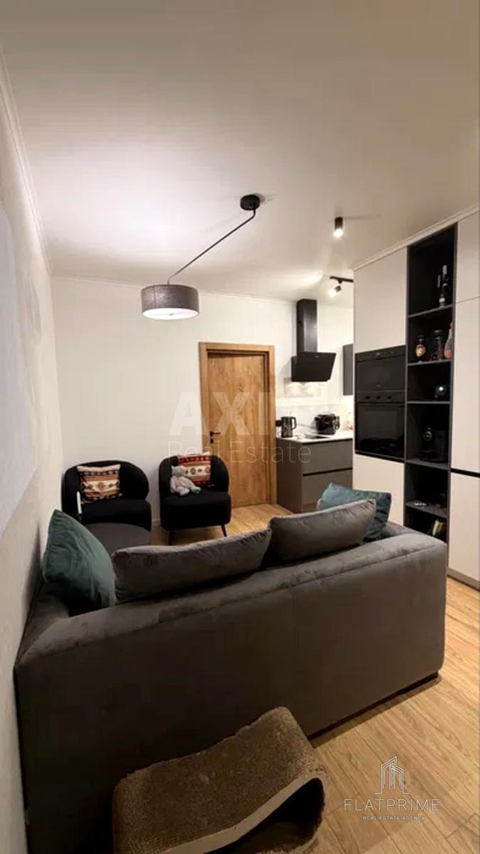 3k apartment pr-t Komarova Kosmonavta 46639860