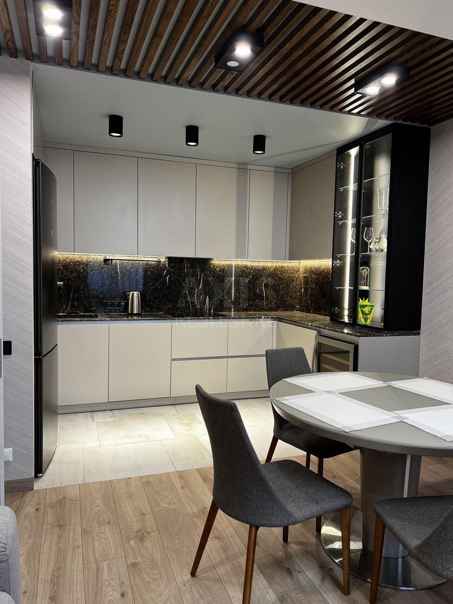 3k apartment vul. Lypkivs'kogo Vasylja Mytropolyta 37Б0