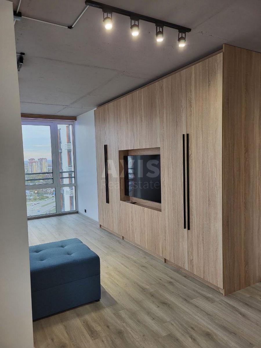1k apartment nab. Dniprovs'ka 181