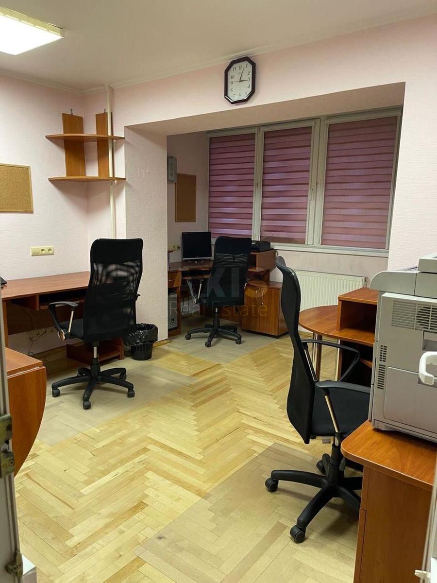 Office vul. Antonovycha 109, 121m2