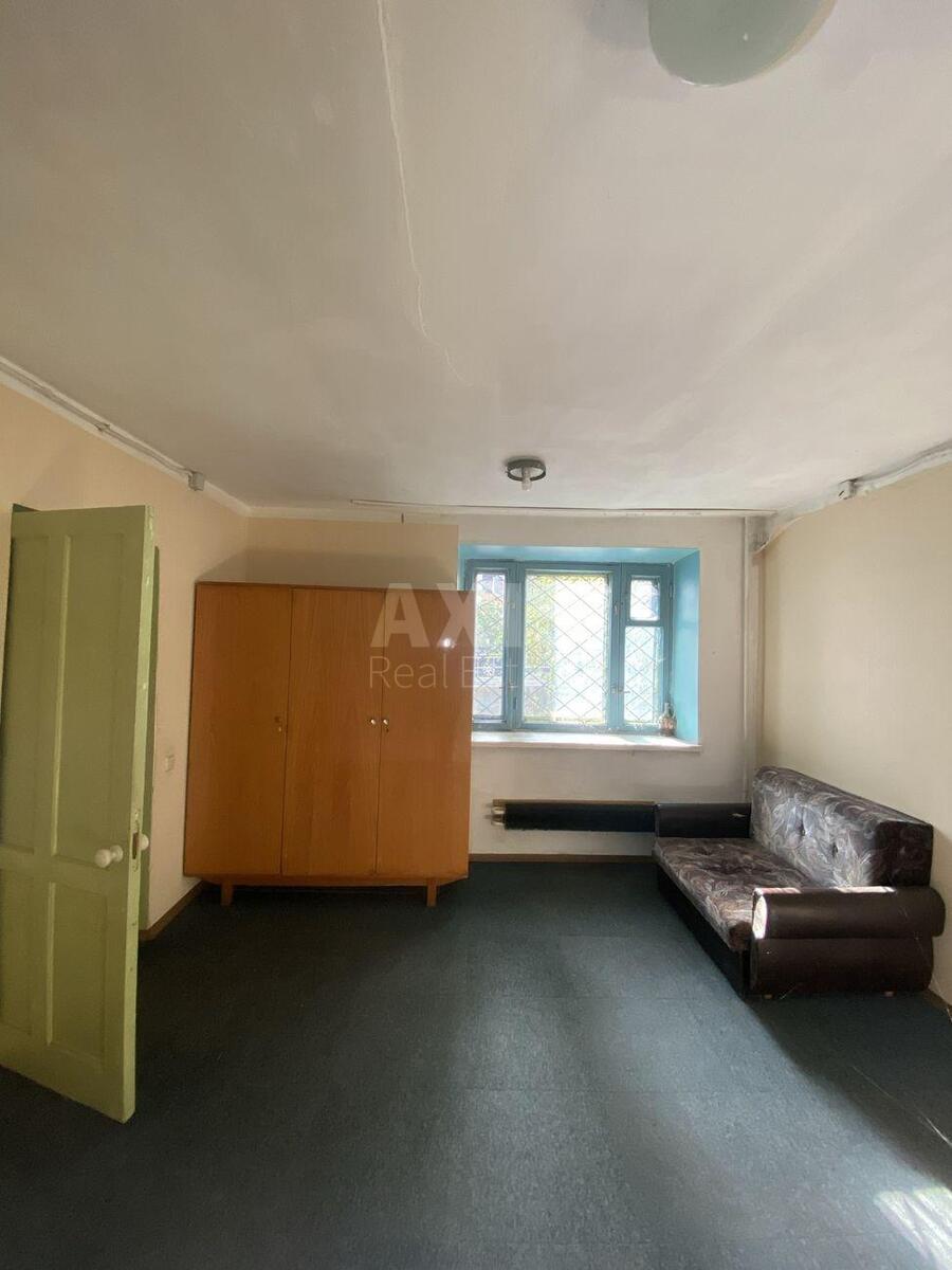 2k apartment vul. Zaharivs'ka 105