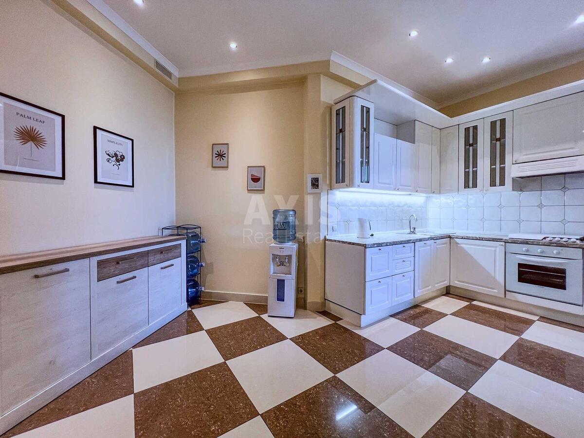 4k apartment vul. Zvirynec'ka 59