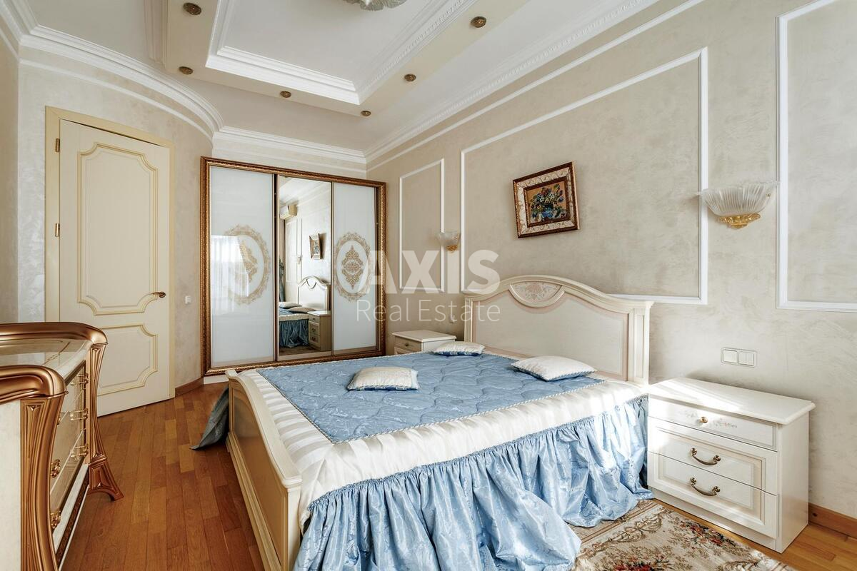 4к квартира спуск Кловский 5593990