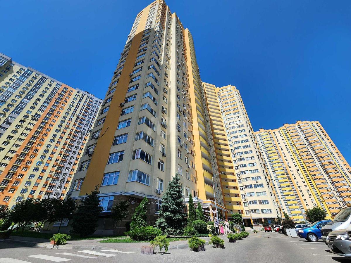 1k apartment vul. Sim'i' Kul'zhenkiv 333